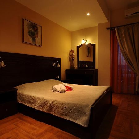 Pantheon Hotel & Suites Nerotriviá Camera foto